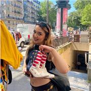 Bonjour si vous voulez des cours d’anglais ou arabe je suis la pour vous🥰